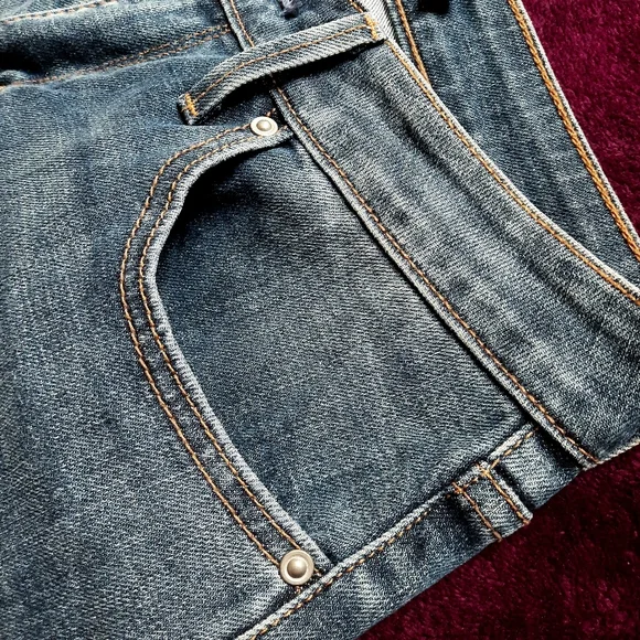 Levi's 10 Straight-Leg Bold Curve Classice Rise Medium Wash Jeans - Picture 4 of 7